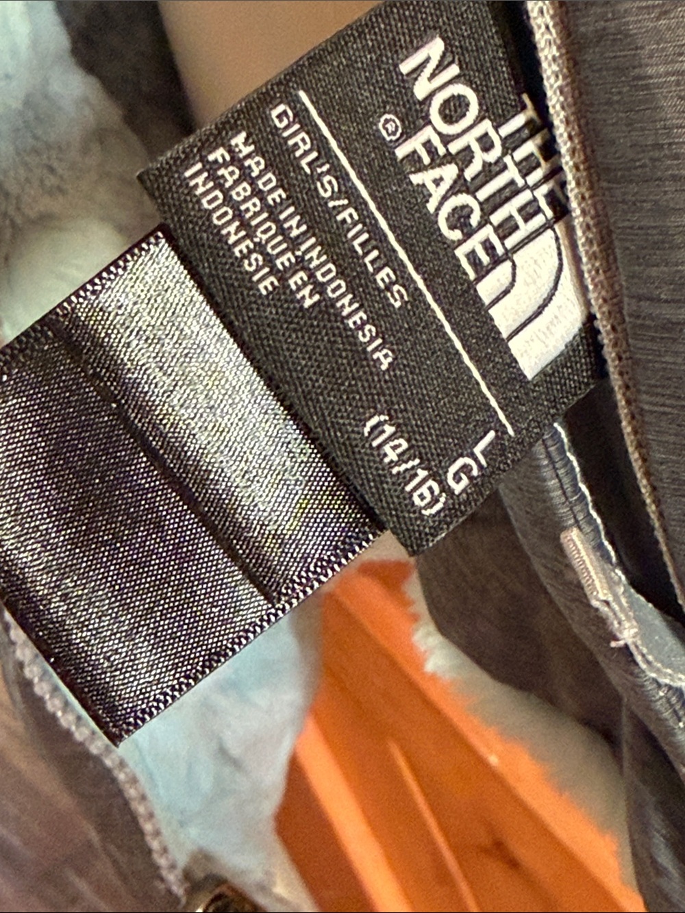 The North Face Girls Mossbud swirl reversible Jacket - Picture 7 of 14